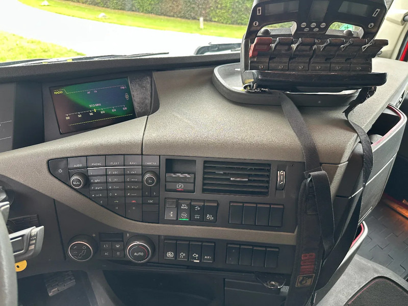 Tractor Volvo FH 500 !TRACTOR!!!CRANE/GRUE/HIAB 85TM!!TOP!EURO6: foto 14 Tractor Volvo FH 500 !TRACTOR!!!CRANE/GRUE/HIAB 85TM!!TOP!EURO6: foto 14