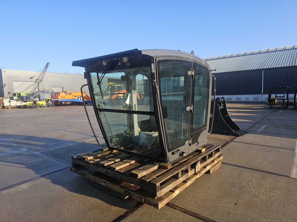 Case 48003933 - Cabine para Máquina de construção: foto 2 Case 48003933 - Cabine para Máquina de construção: foto 2