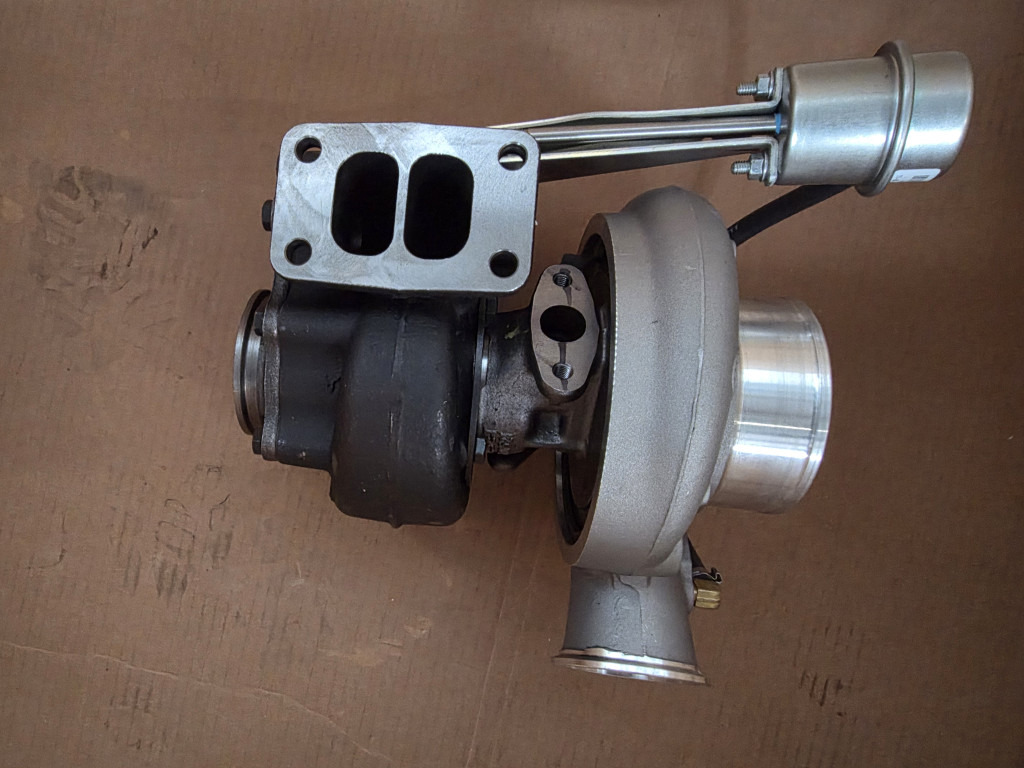 Case 504380015 - Turbocompressor para Máquina de construção: foto 5 Case 504380015 - Turbocompressor para Máquina de construção: foto 5