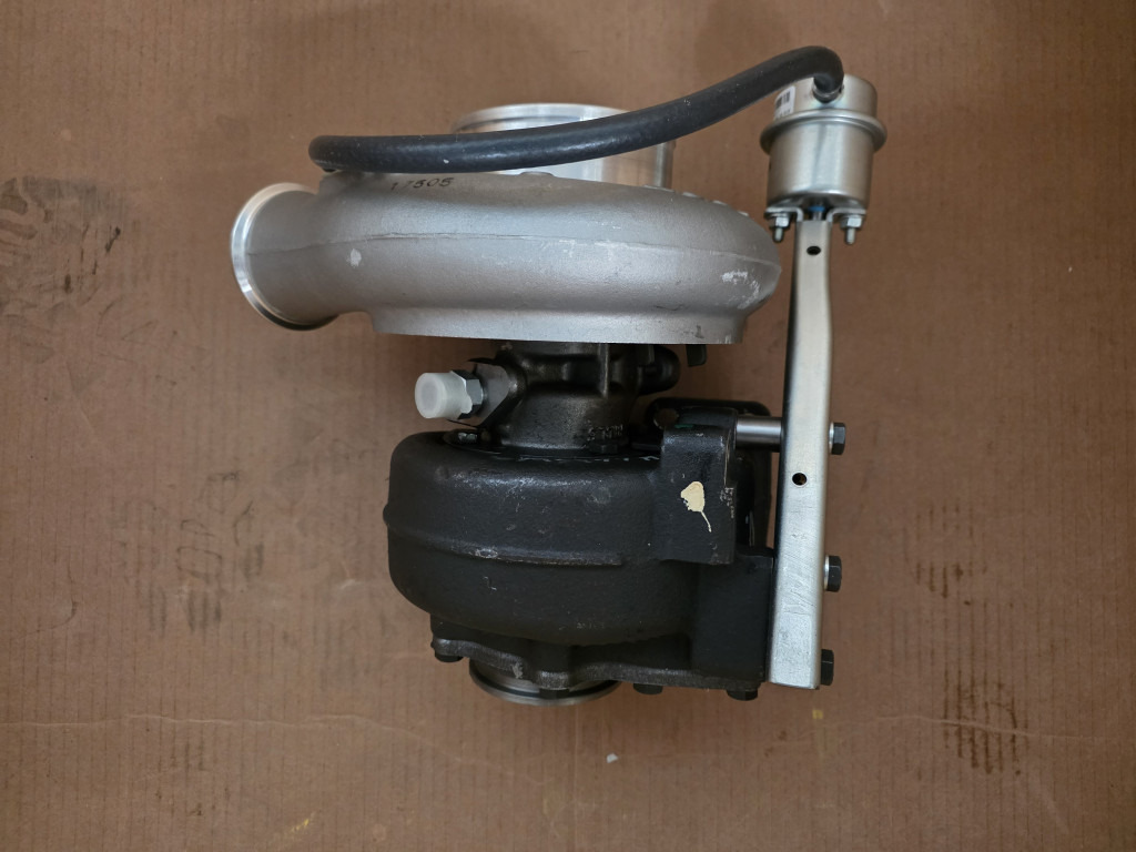 Case 504380015 - Turbocompressor para Máquina de construção: foto 2 Case 504380015 - Turbocompressor para Máquina de construção: foto 2