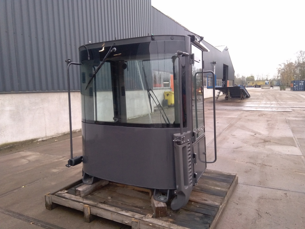 Case 84483623 - 84338702 - Cabine para Máquina de construção: foto 3 Case 84483623 - 84338702 - Cabine para Máquina de construção: foto 3