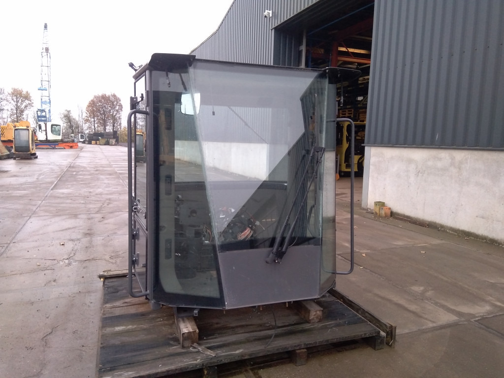 Case 84483623 - 84338702 - Cabine para Máquina de construção: foto 1 Case 84483623 - 84338702 - Cabine para Máquina de construção: foto 1