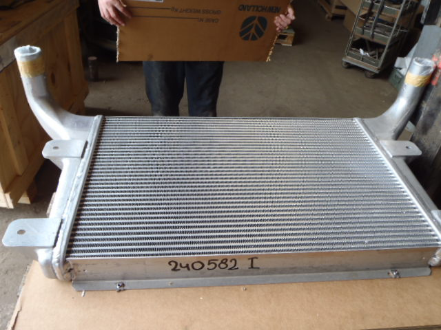 Case LL00083 - Intercooler para Máquina de construção: foto 1 Case LL00083 - Intercooler para Máquina de construção: foto 1