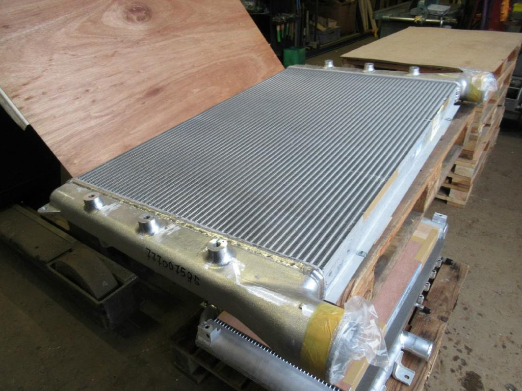 Case LN002560 - LN001630 - Intercooler para Máquina de construção: foto 3 Case LN002560 - LN001630 - Intercooler para Máquina de construção: foto 3