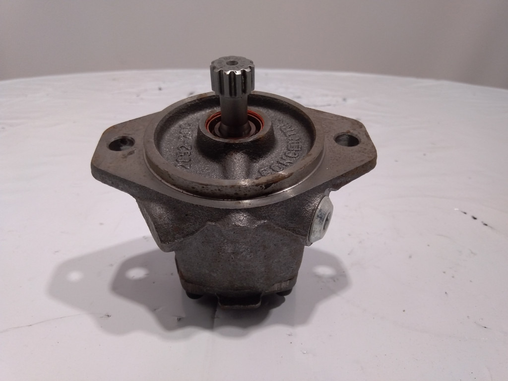 Caterpillar 3166864 - 20R1525 - Bomba de combustivel para Máquina de construção: foto 1 Caterpillar 3166864 - 20R1525 - Bomba de combustivel para Máquina de construção: foto 1