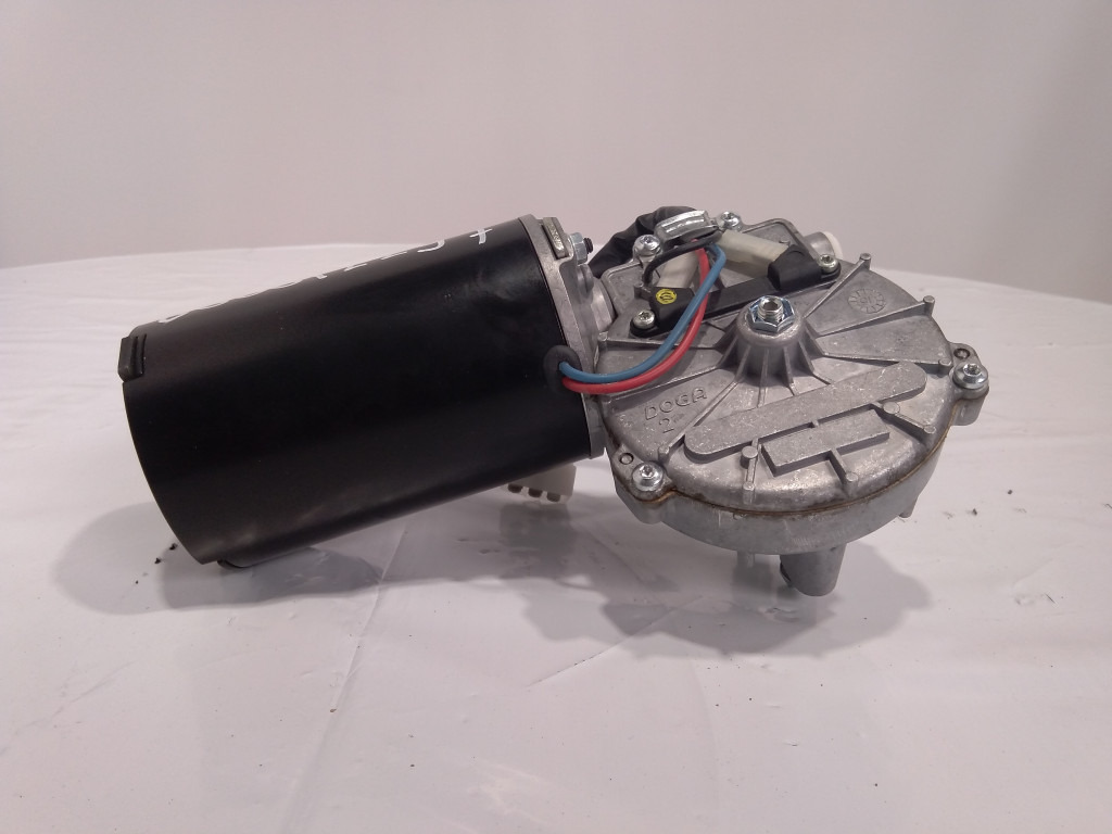 Hitachi 4639246 - Limpador de pára-brisa para Máquina de construção: foto 1 Hitachi 4639246 - Limpador de pára-brisa para Máquina de construção: foto 1