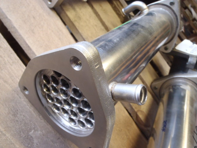 Hitachi 8976067173 - Radiador EGR para Máquina agrícola: foto 2 Hitachi 8976067173 - Radiador EGR para Máquina agrícola: foto 2