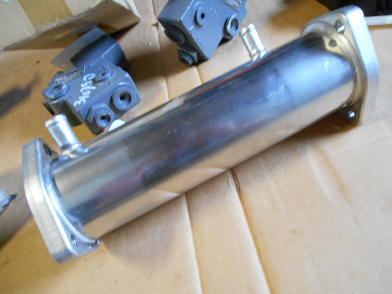 Hitachi 8980281121 - 8982127150 - Radiador EGR para Máquina agrícola: foto 5 Hitachi 8980281121 - 8982127150 - Radiador EGR para Máquina agrícola: foto 5