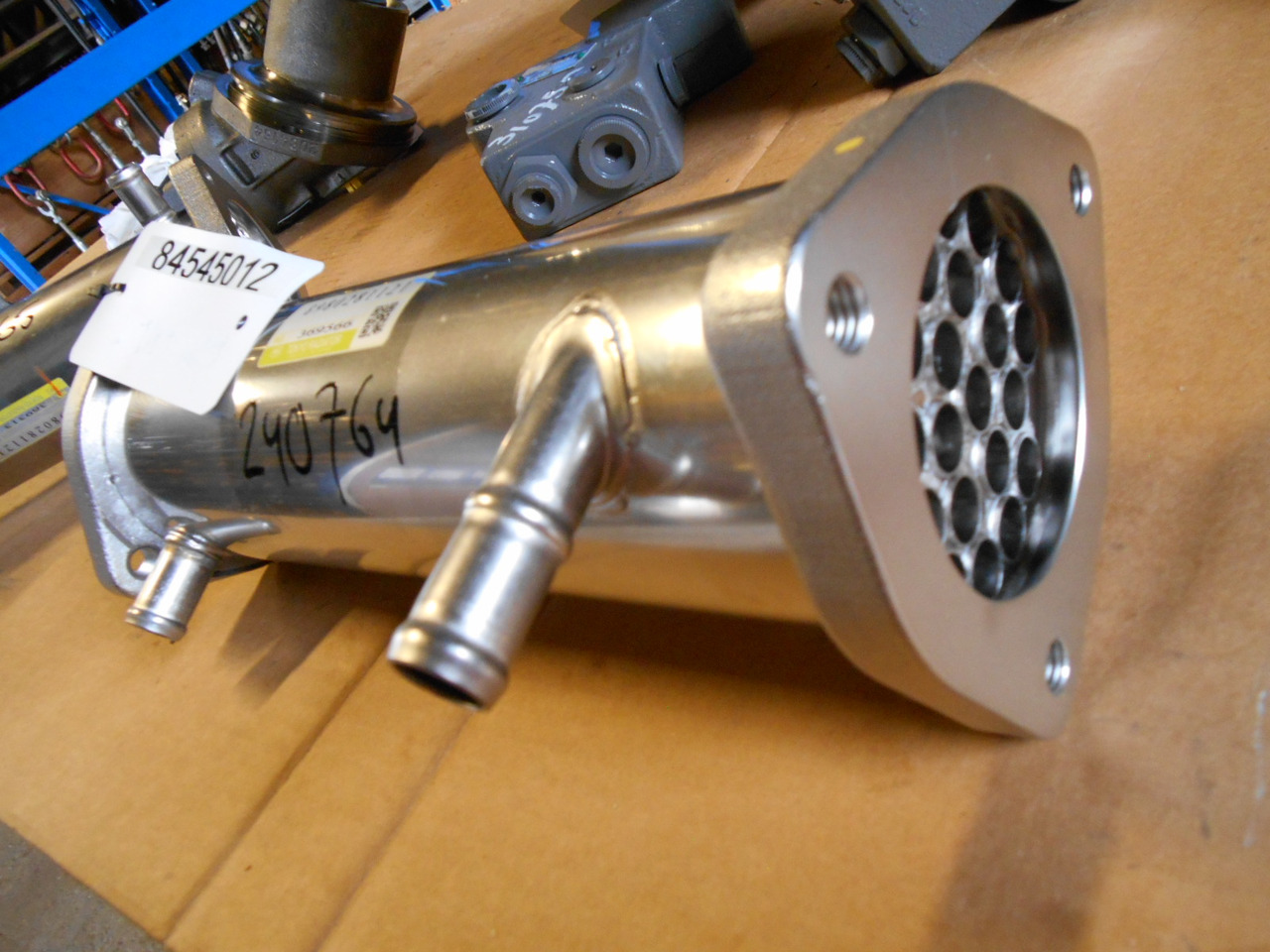 Hitachi 8980281121 - Radiador EGR para Máquina agrícola: foto 4 Hitachi 8980281121 - Radiador EGR para Máquina agrícola: foto 4