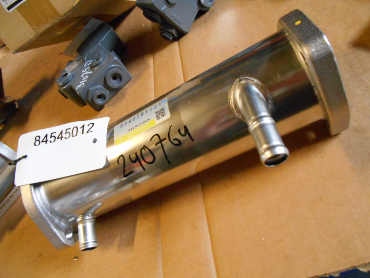 Hitachi 8980281121 - Radiador EGR para Máquina agrícola: foto 2 Hitachi 8980281121 - Radiador EGR para Máquina agrícola: foto 2