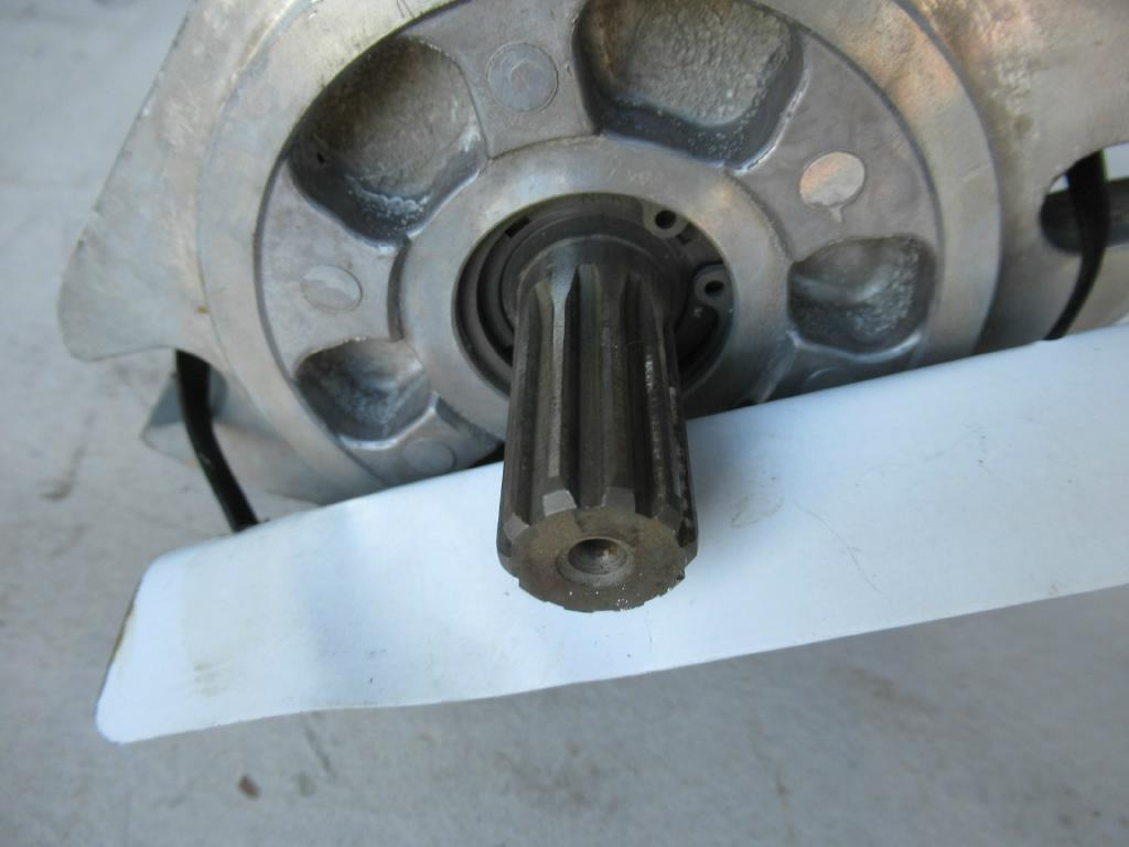 Hitachi 9217993 - - Bomba de direção para Máquina de construção: foto 3 Hitachi 9217993 - - Bomba de direção para Máquina de construção: foto 3