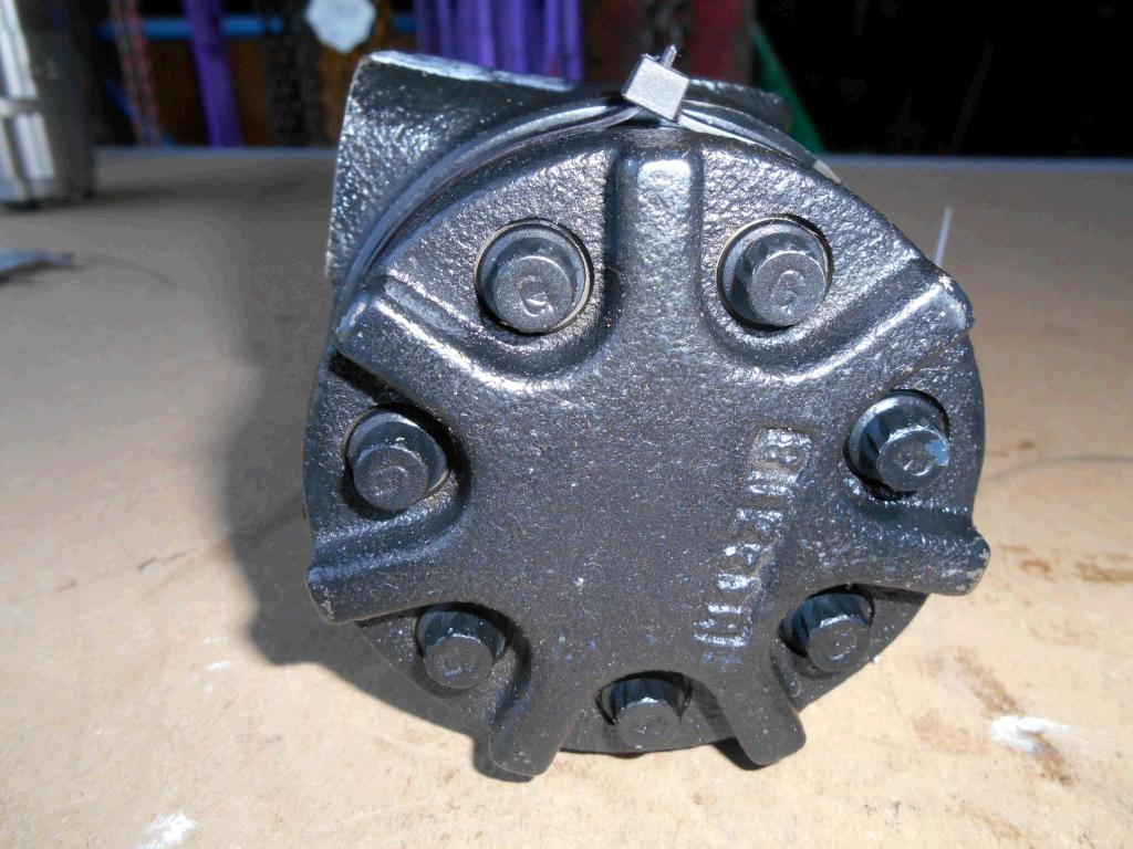 New Holland 4403248 - Motor hidráulico para Máquina de construção: foto 3 New Holland 4403248 - Motor hidráulico para Máquina de construção: foto 3