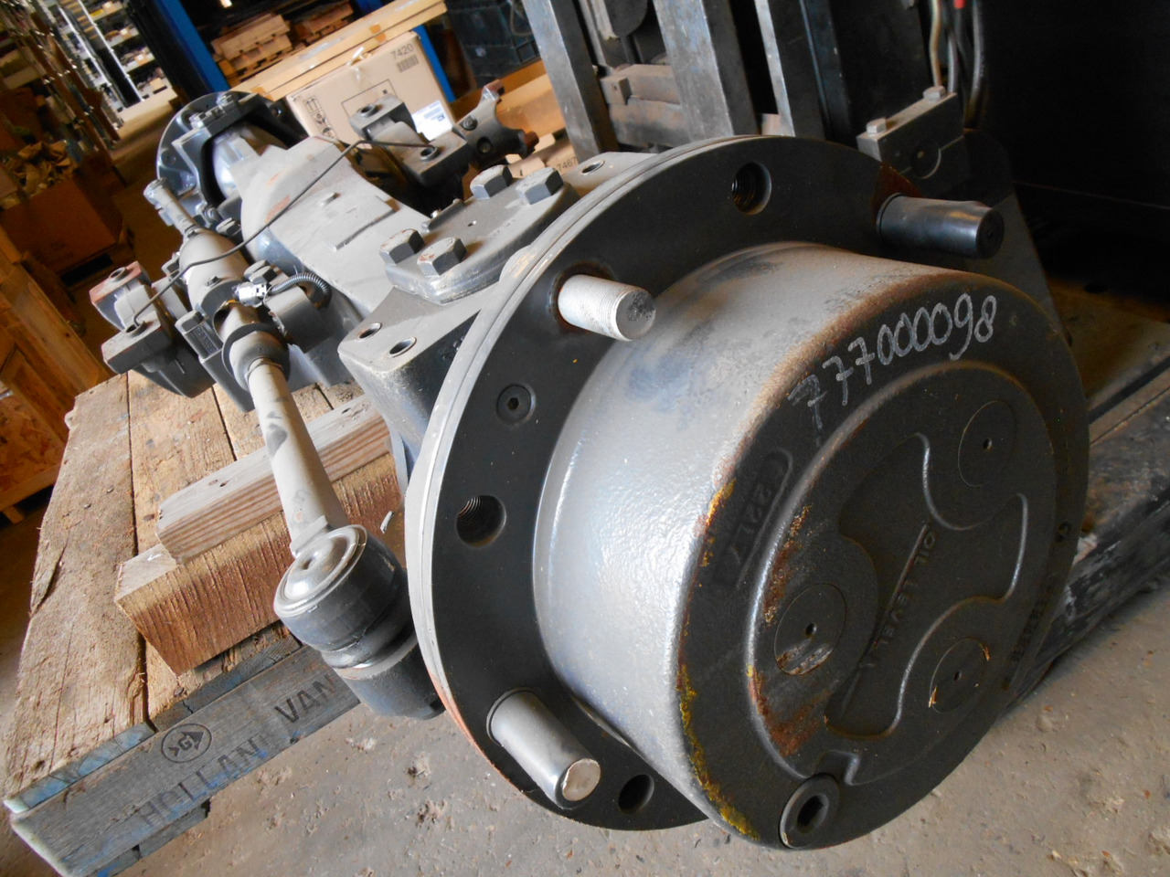 New Holland 87674862 - 85821297 - Eixo dianteiro para Máquina de construção: foto 1 New Holland 87674862 - 85821297 - Eixo dianteiro para Máquina de construção: foto 1