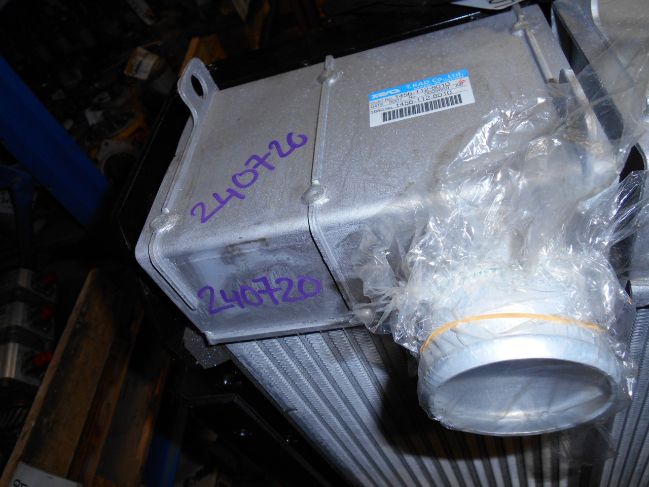 New Holland LC05P00043S003 - Intercooler para Máquina de construção: foto 2 New Holland LC05P00043S003 - Intercooler para Máquina de construção: foto 2