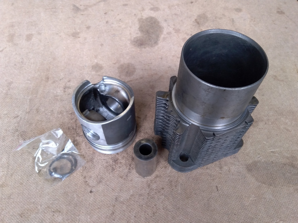 O&K 1484445 - - Piston/ Anel/ Buch para Máquina de construção: foto 2 O&K 1484445 - - Piston/ Anel/ Buch para Máquina de construção: foto 2