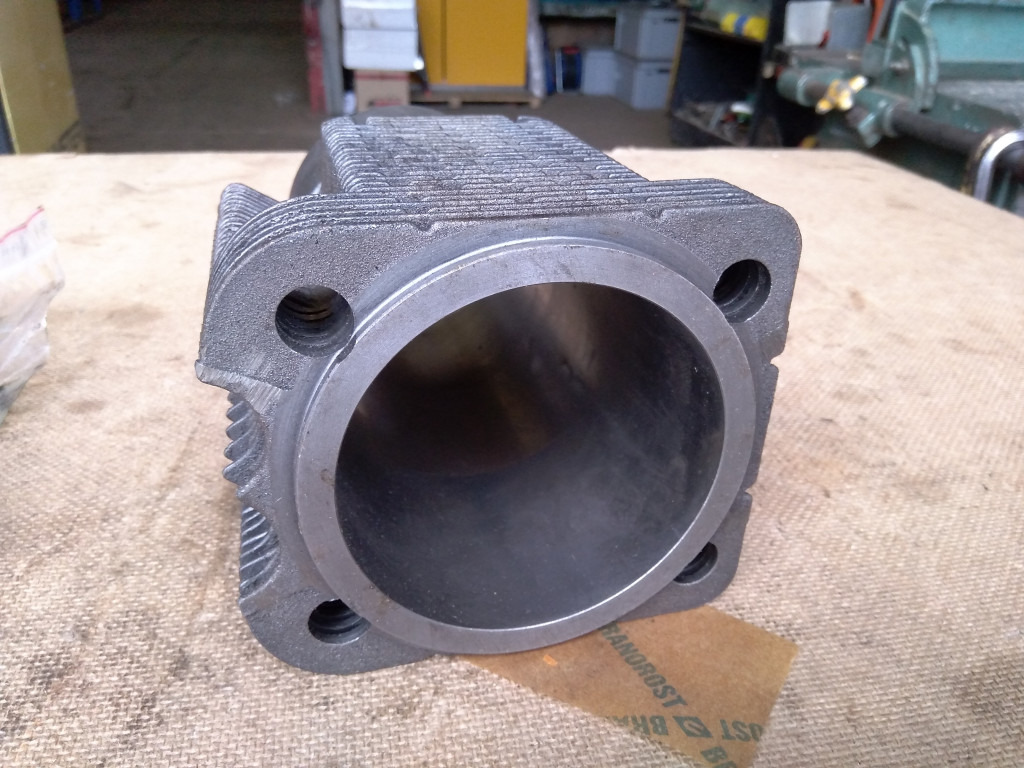 O&K 1484445 - - Piston/ Anel/ Buch para Máquina de construção: foto 4 O&K 1484445 - - Piston/ Anel/ Buch para Máquina de construção: foto 4
