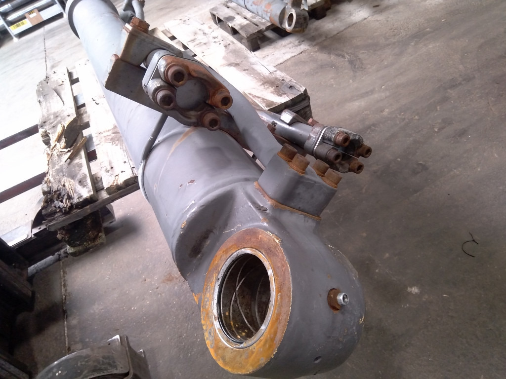 Volvo SA114604990 - SA114607450 - Cilindro hidráulico para Máquina de construção: foto 3 Volvo SA114604990 - SA114607450 - Cilindro hidráulico para Máquina de construção: foto 3