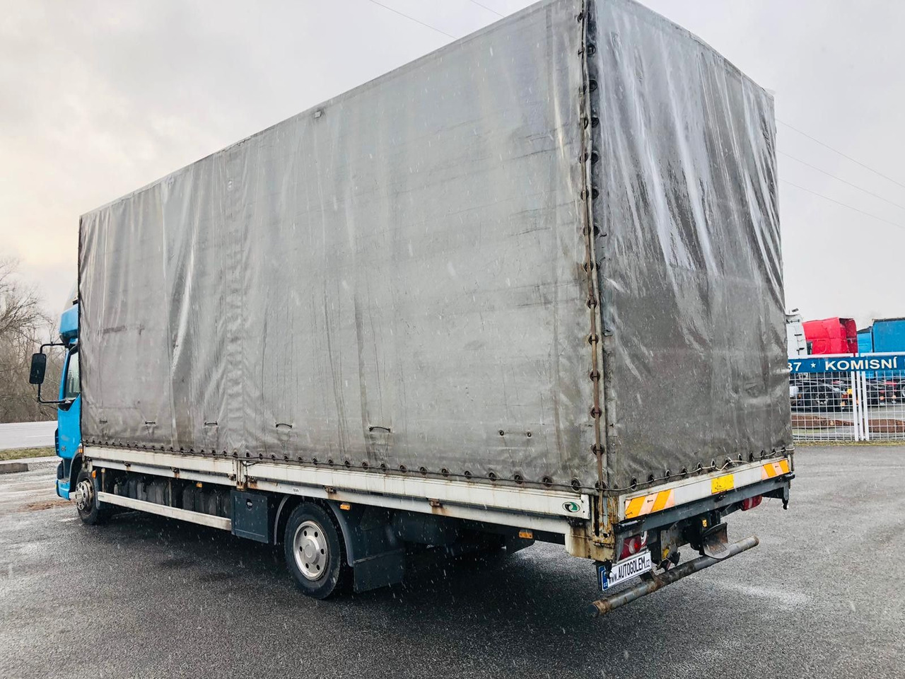 DAF LA LF45.220 G12 - Camião de lona: foto 4 DAF LA LF45.220 G12 - Camião de lona: foto 4