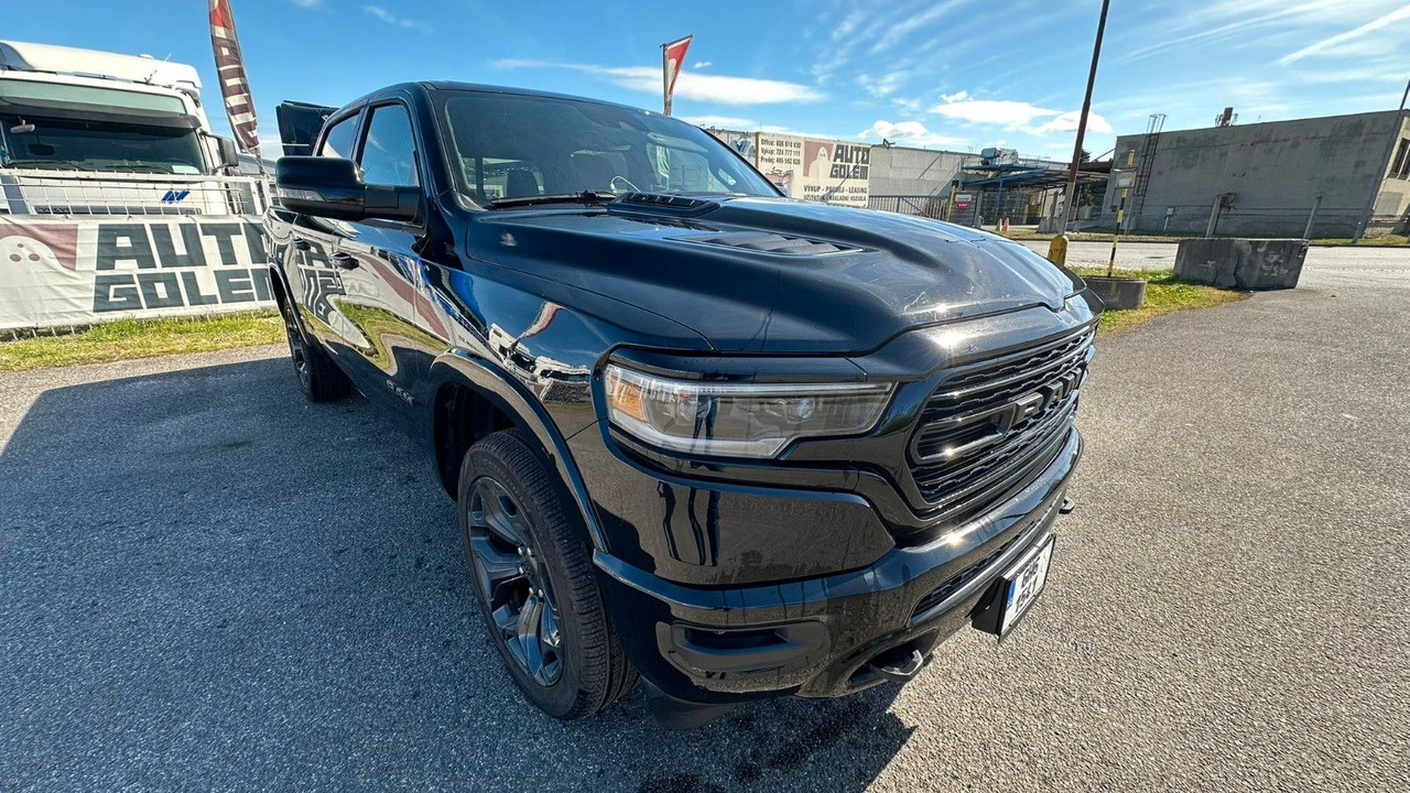Dodge RAM 1500 E-TORQUE - SUV: foto 3 Dodge RAM 1500 E-TORQUE - SUV: foto 3