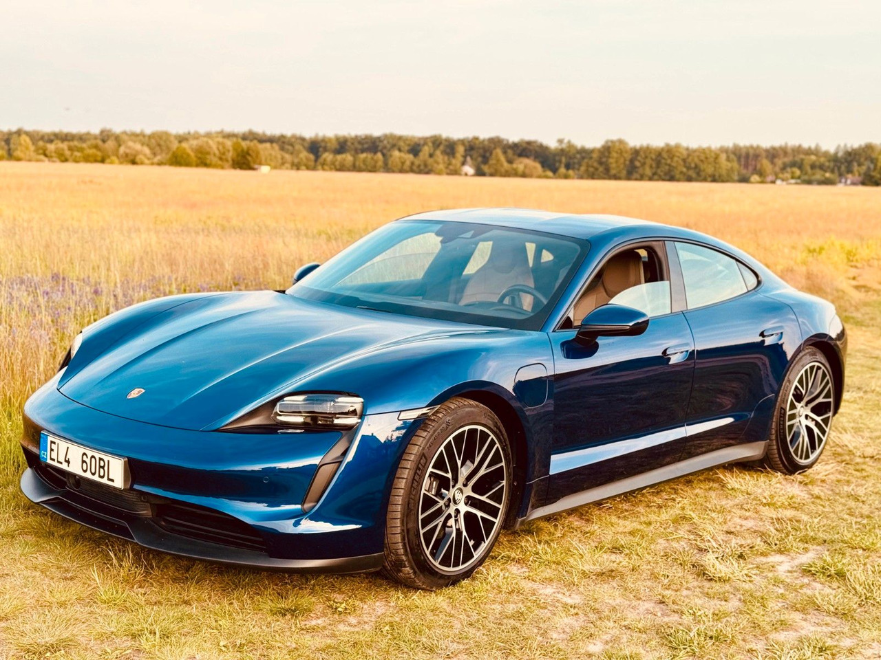 Porsche Taycan CR - Automóvel: foto 1 Porsche Taycan CR - Automóvel: foto 1