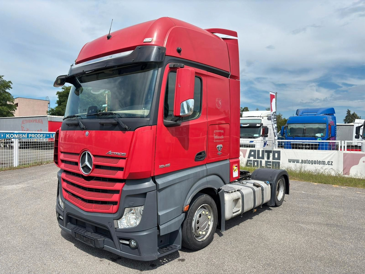 Mercedes-Benz Actros 1845 - Tractor: foto 1 Mercedes-Benz Actros 1845 - Tractor: foto 1
