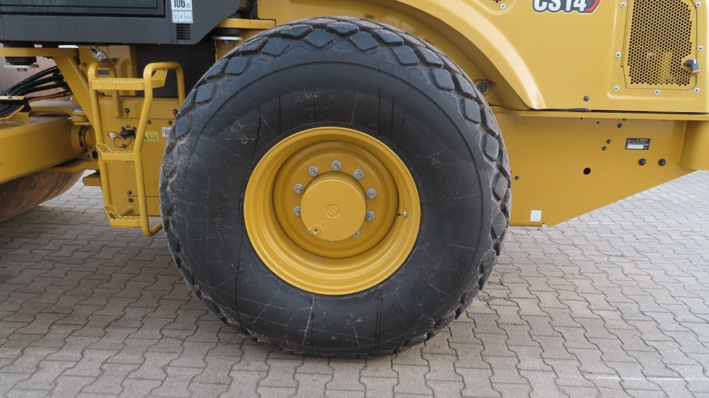 Compactador Caterpilllar CS68B: foto 12