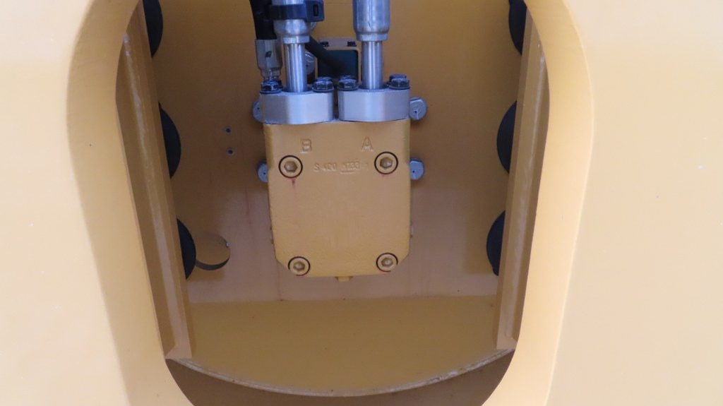 Compactador Caterpilllar CS68B: foto 14