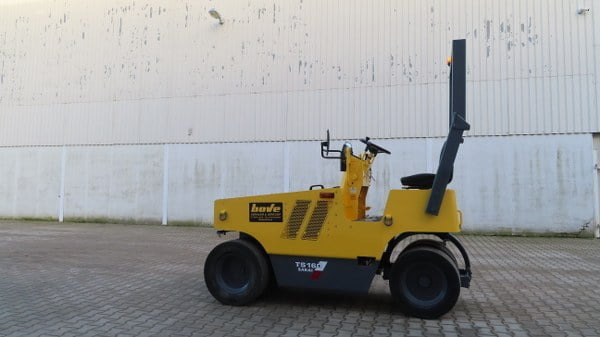 Sakai TS 160 - Compactador de pneus: foto 5 Sakai TS 160 - Compactador de pneus: foto 5