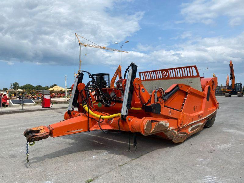 Los Antonios TH61 - Escrêiper: foto 1 Los Antonios TH61 - Escrêiper: foto 1