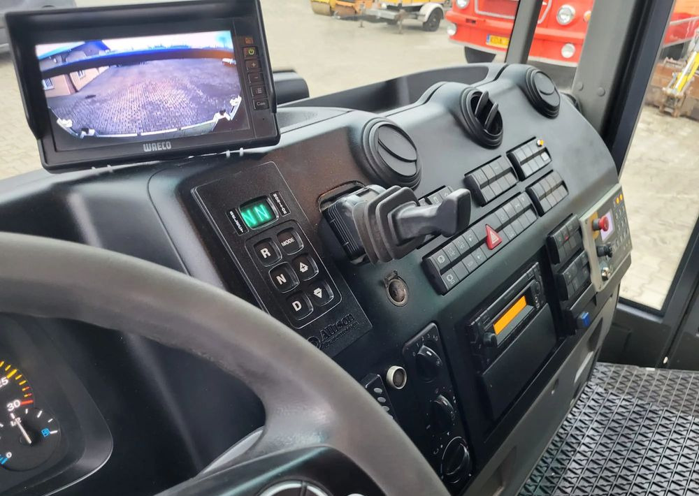 Caminhão de lixo Mercedes-Benz Mercedes-Benz Econic 2630: foto 10