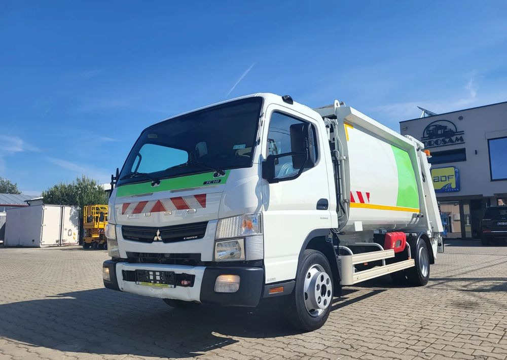 Mitsubishi Fuso Canter - Caminhão de lixo: foto 1 Mitsubishi Fuso Canter - Caminhão de lixo: foto 1