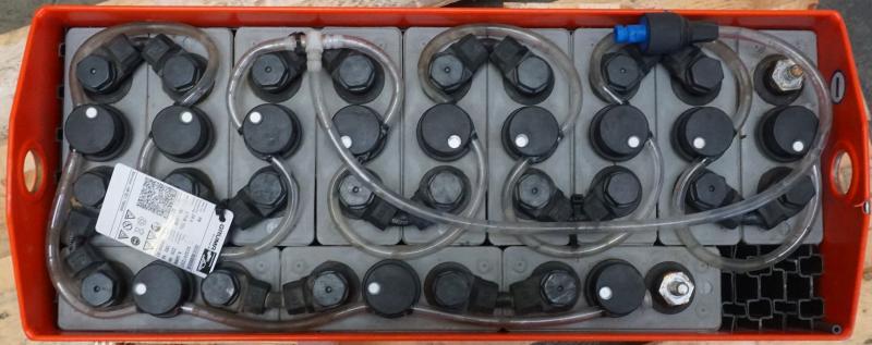 GRUMA 24 Volt 3 PzB 225 Ah - Bateria automotiva: foto 3 GRUMA 24 Volt 3 PzB 225 Ah - Bateria automotiva: foto 3