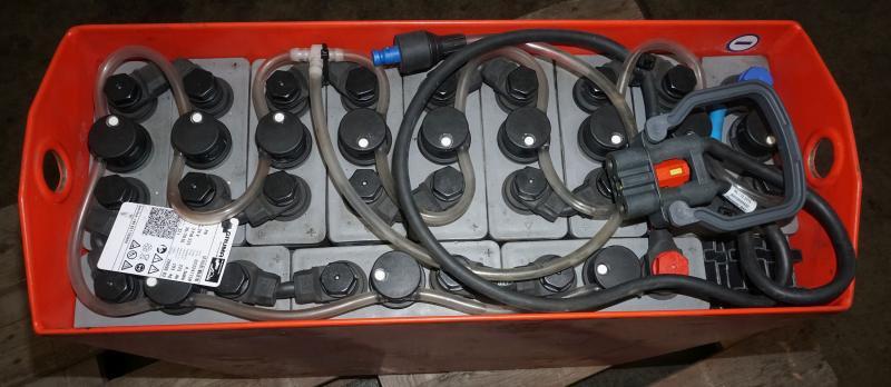 GRUMA 24 Volt 3 PzB 225 Ah - Bateria automotiva: foto 3 GRUMA 24 Volt 3 PzB 225 Ah - Bateria automotiva: foto 3