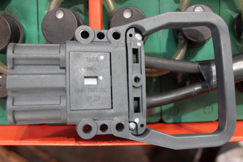 GRUMA 24 Volt 3 PzS 375 Ah - Bateria automotiva: foto 4 GRUMA 24 Volt 3 PzS 375 Ah - Bateria automotiva: foto 4