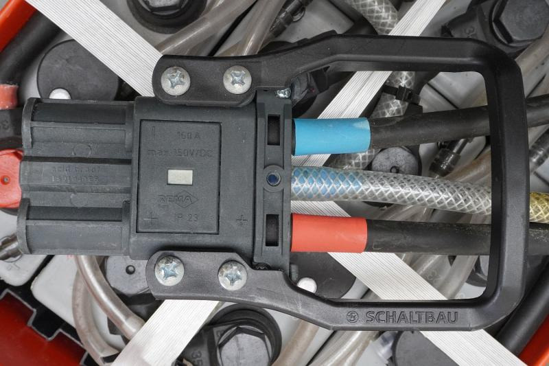 GRUMA 24 Volt 3 PzS 375 Ah - Bateria automotiva: foto 4 GRUMA 24 Volt 3 PzS 375 Ah - Bateria automotiva: foto 4