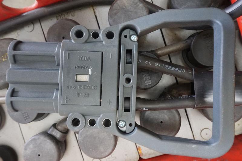 GRUMA 24 Volt 3 PzS 375 Ah - Bateria automotiva: foto 4 GRUMA 24 Volt 3 PzS 375 Ah - Bateria automotiva: foto 4