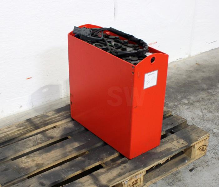 GRUMA 24 Volt 3 PzV 213 Ah - Bateria automotiva: foto 2 GRUMA 24 Volt 3 PzV 213 Ah - Bateria automotiva: foto 2