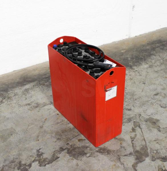 GRUMA 24 Volt 3 PzV 213 Ah - Bateria automotiva: foto 2 GRUMA 24 Volt 3 PzV 213 Ah - Bateria automotiva: foto 2