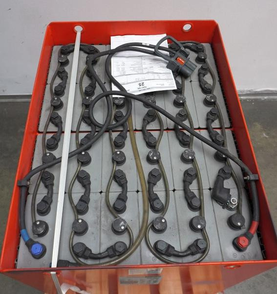 GRUMA 48 Volt 5 PzS 700 Ah - Bateria automotiva: foto 3 GRUMA 48 Volt 5 PzS 700 Ah - Bateria automotiva: foto 3