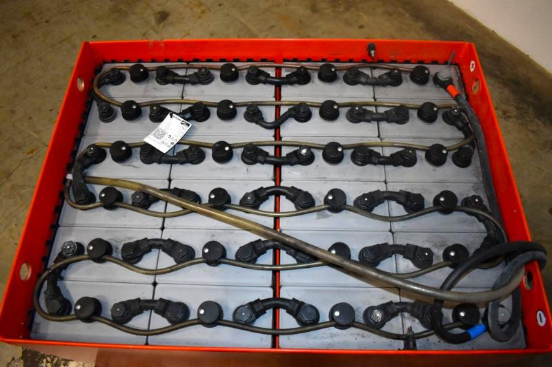 GRUMA 48 Volt 5 PzS 775 Ah - Bateria automotiva: foto 3 GRUMA 48 Volt 5 PzS 775 Ah - Bateria automotiva: foto 3