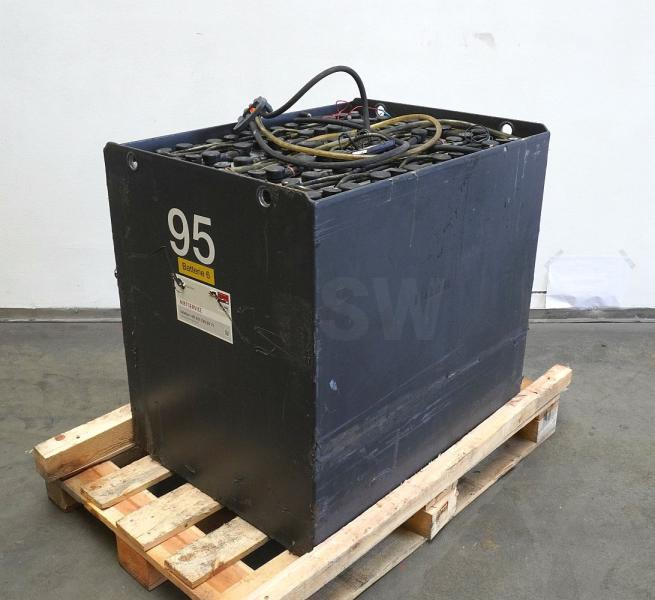 GRUMA 48 Volt 5 PzS 775 Ah - Bateria automotiva: foto 2 GRUMA 48 Volt 5 PzS 775 Ah - Bateria automotiva: foto 2
