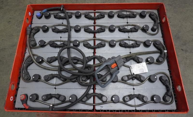 GRUMA 48 Volt 5 PzS 775 Ah - Bateria automotiva: foto 3 GRUMA 48 Volt 5 PzS 775 Ah - Bateria automotiva: foto 3