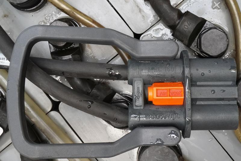GRUMA 48 Volt 5 PzS 775 Ah - Bateria automotiva: foto 4 GRUMA 48 Volt 5 PzS 775 Ah - Bateria automotiva: foto 4