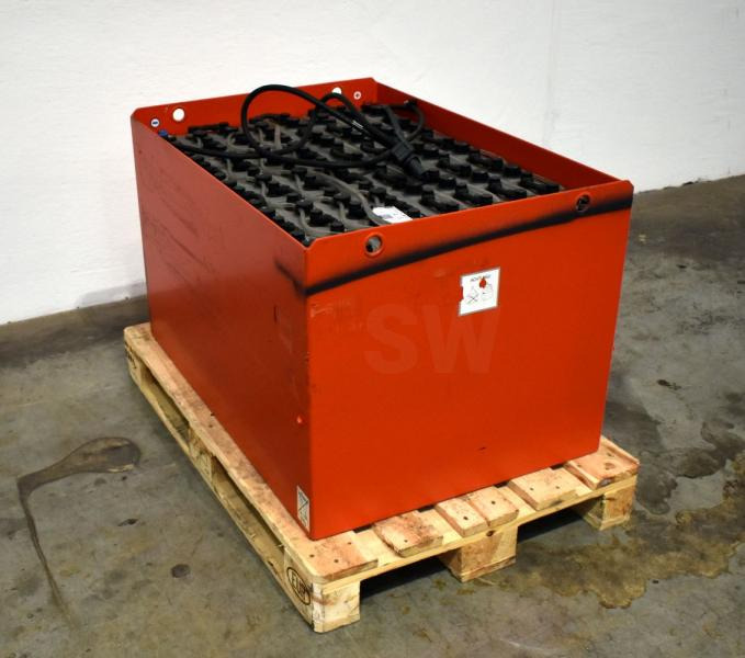GRUMA 80 Volt 4 PzS 460 Ah - Bateria automotiva: foto 2 GRUMA 80 Volt 4 PzS 460 Ah - Bateria automotiva: foto 2
