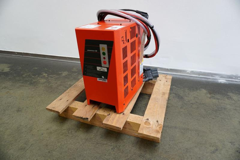 INDUSTRIE AUTOMATION Powertron HE 48/60 HF inkl. EUW - Bateria automotiva: foto 1 INDUSTRIE AUTOMATION Powertron HE 48/60 HF inkl. EUW - Bateria automotiva: foto 1