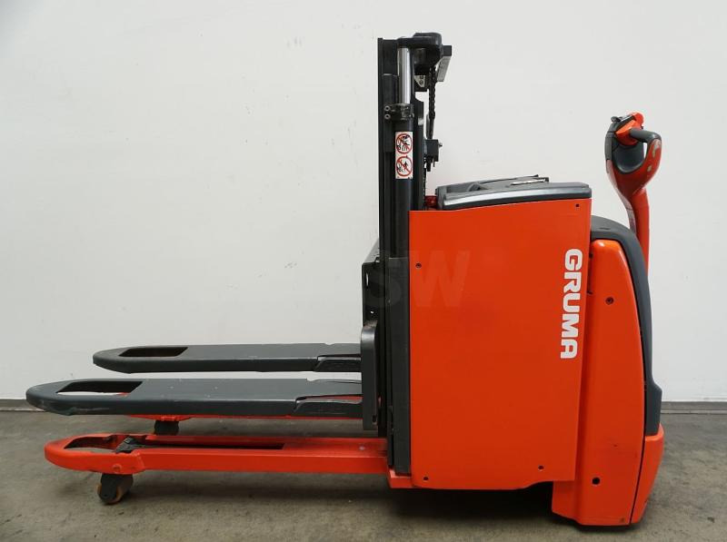 Linde D 10 1163 - Stacker: foto 3 Linde D 10 1163 - Stacker: foto 3