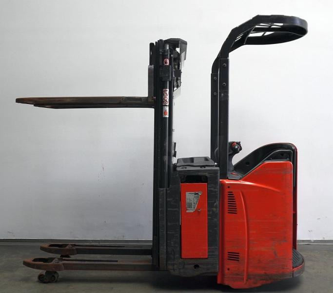 Linde D 14 SP 133 - Stacker: foto 4 Linde D 14 SP 133 - Stacker: foto 4