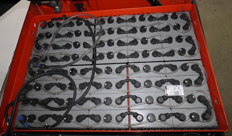 Linde E 25/600 H 387 - Empilhador elétrico: foto 5 Linde E 25/600 H 387 - Empilhador elétrico: foto 5