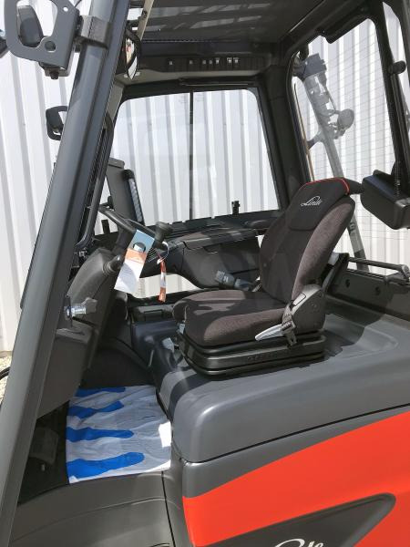 Linde E 25/600 H 387 - Empilhador elétrico: foto 3 Linde E 25/600 H 387 - Empilhador elétrico: foto 3
