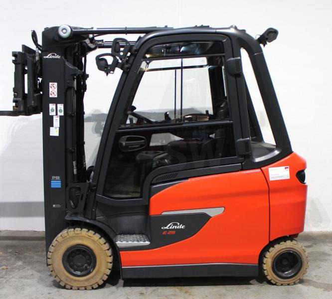 Linde E 25/600 HL 1252 - Empilhador elétrico: foto 3 Linde E 25/600 HL 1252 - Empilhador elétrico: foto 3